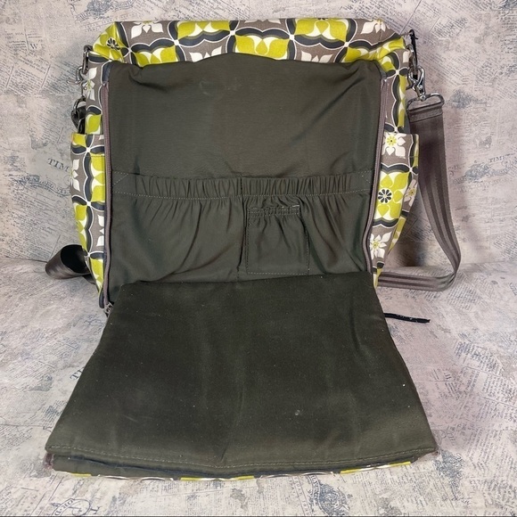 Petunia Pickle Bottom diaper bag/ backpack - Picture 9 of 14